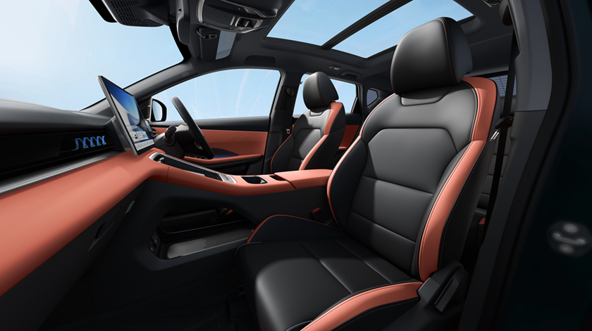 Geely Coolray Front Seats